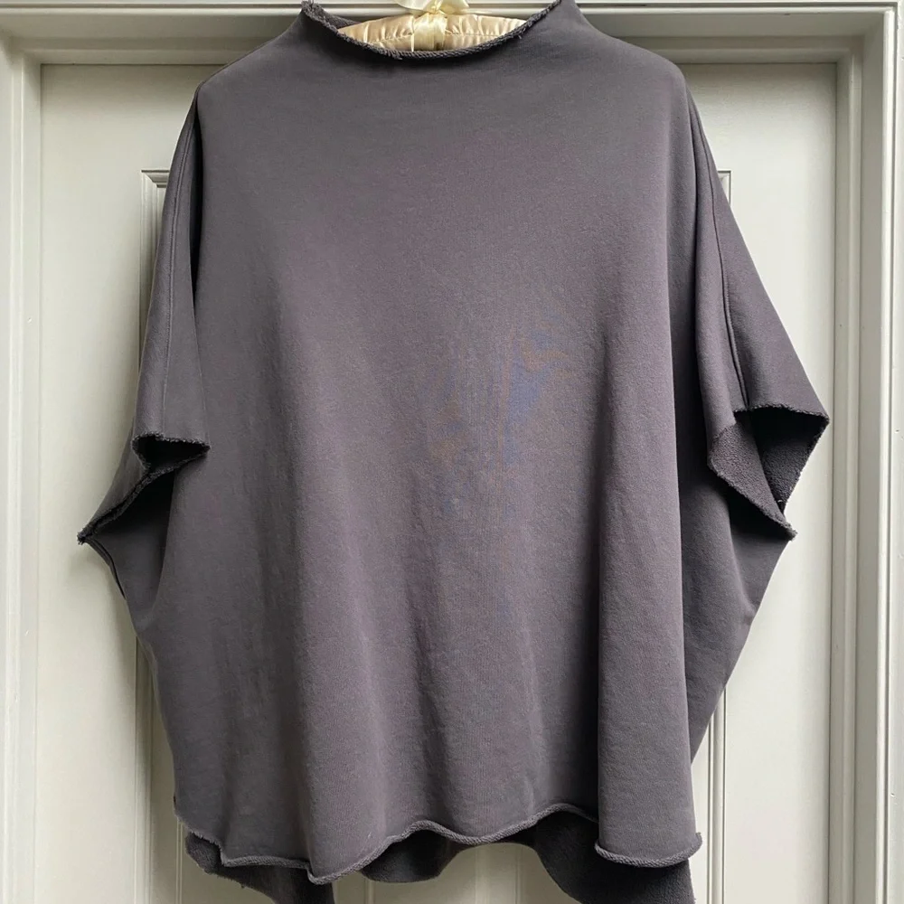 Frank & Eileen Audrey Caplet in gray - Picture 2 of 4